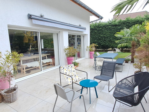 Maison à Le Bourget-du-Lac (73370), 9 pièces