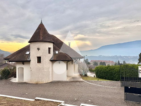 Appartement à  Aix-les-Bains (73100), 4 pièces
