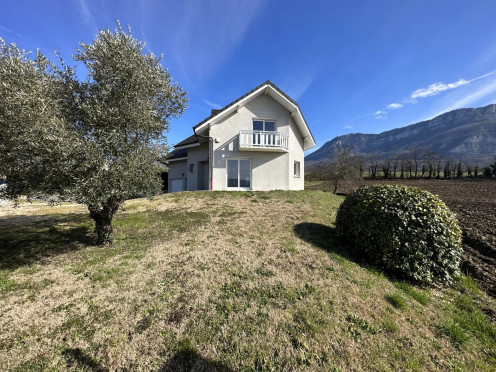 Maison à  Aix-les-Bains (73100), 4 pièces