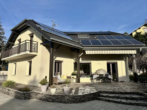 Maison à  Aix-les-Bains (73100), 5 pièces