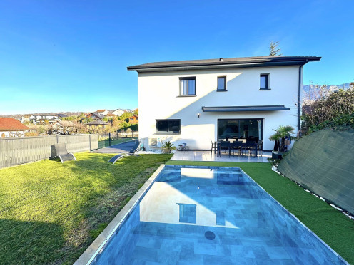 Maison à  Aix-les-Bains (73100), 4 pièces