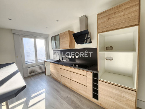 Appartement à  Chambéry (73000), 3 pièces