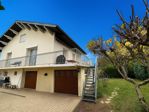 Maison à  Aix-les-Bains (73100), 5 pièces