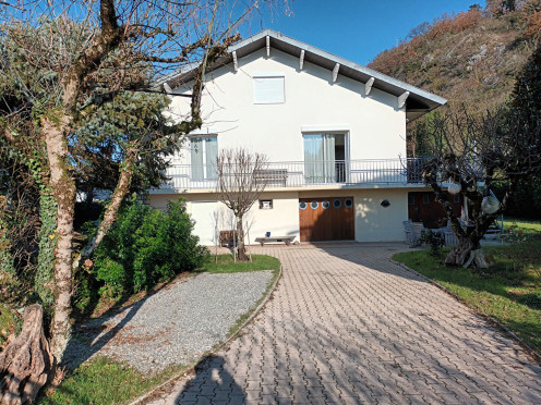 Maison à  Aix-les-Bains (73100), 5 pièces