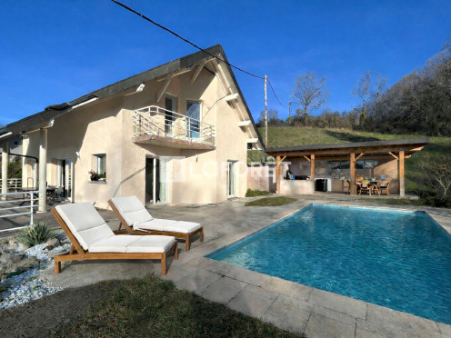 Maison à  Pugny-Chatenod (73100), 6 pièces