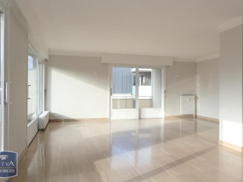 Appartement à  Chambéry (73000), 6 pièces