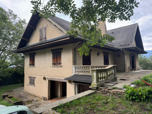 Maison à La Motte-Servolex (73290),  pièces