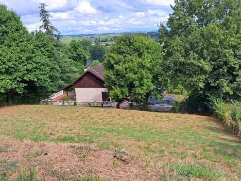 Terrain à  Saint-Genix-sur-Guiers (73240),  pièces