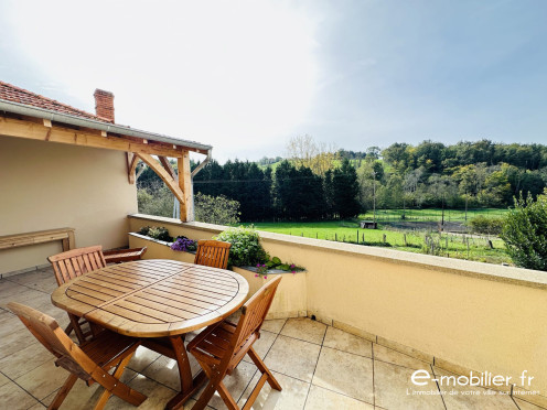 Maison à  Charlieu (42190), 6 pièces