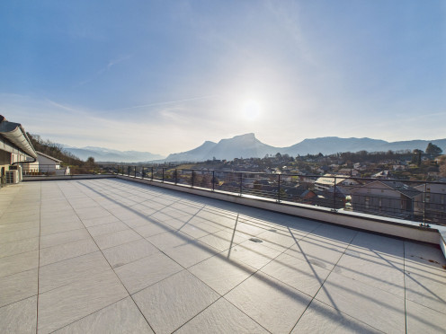 Appartement à  Saint-Jeoire-Prieuré (73190), 4 pièces