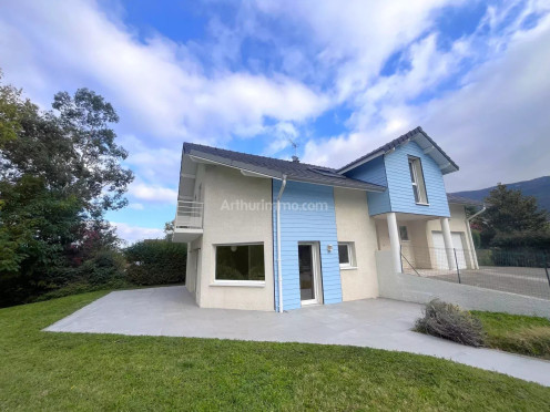 Villa à  Brison-Saint-Innocent (73100), 8 pièces