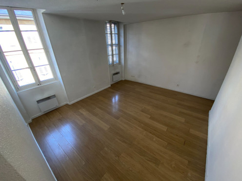 Appartement à  Chambéry (73000), 2 pièces
