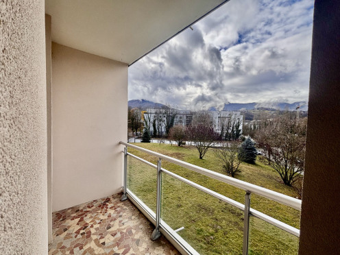 Appartement à  Chambéry (73000), 3 pièces