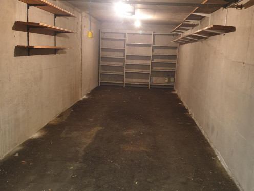 Garage à  Chambéry (73000),  pièces