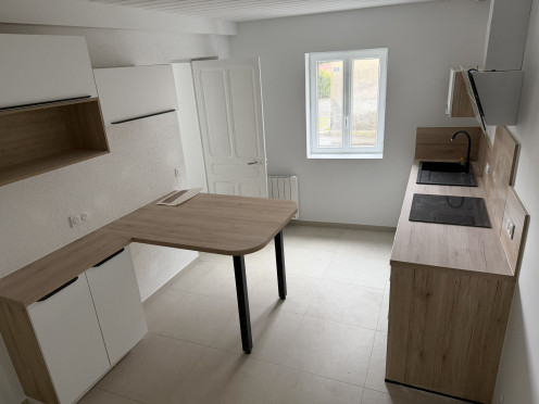 Maison de village à  Chamoux-sur-Gelon (73390), 4 pièces