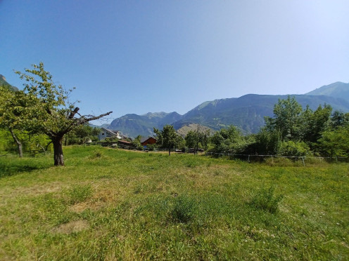 Terrain à  Saint-Jean-de-Maurienne (73300),  pièces