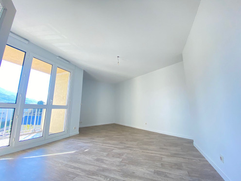 Appartement à  Chambéry (73000), 2 pièces