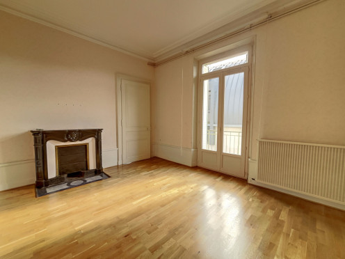 Appartement à  Aix-les-Bains (73100), 4 pièces