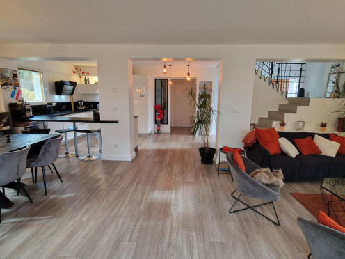 Appartement à  Viviers-du-Lac (73420), 6 pièces