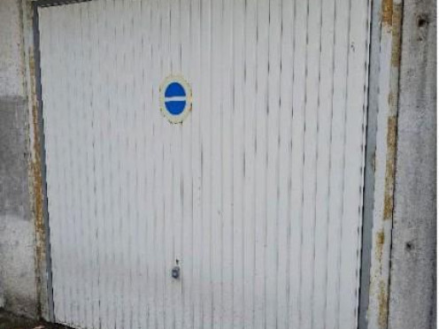 Parking à  Chambéry (73000),  pièces