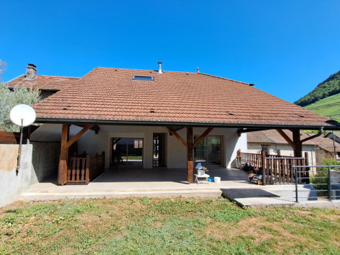 Maison à  Jongieux (73170), 5 pièces