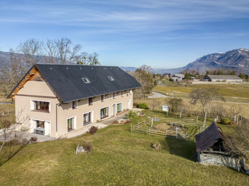 Maison à  Montagnole (73000), 6 pièces