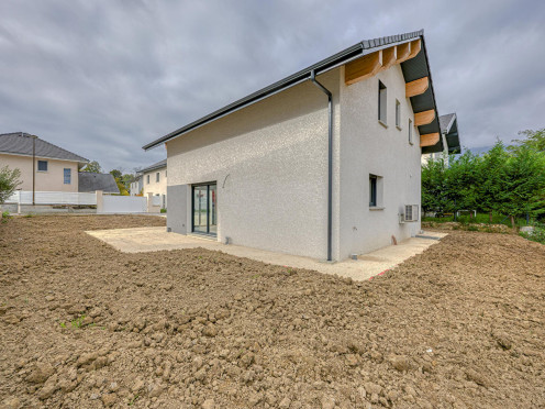 Maison à  Voglans (73420), 4 pièces