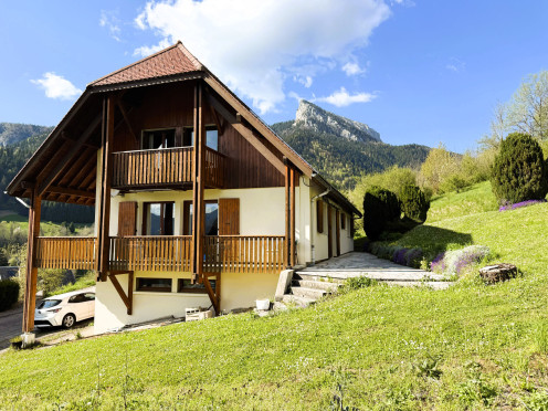 Villa à  Saint-Pierre-de-Chartreuse (38380), 6 pièces