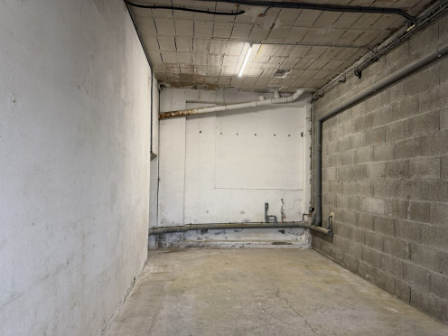 Entrepôt à  Chambéry (73000),  pièces