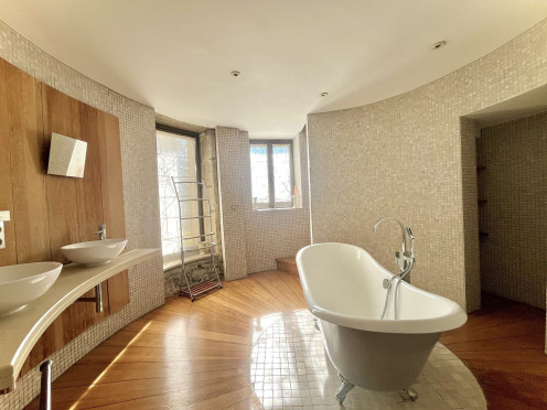 Loft à  Chambéry (73000),  pièces