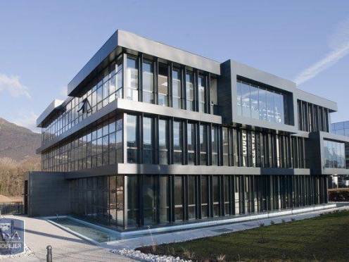 Bureau à  Challes-les-Eaux (73190), 12 pièces