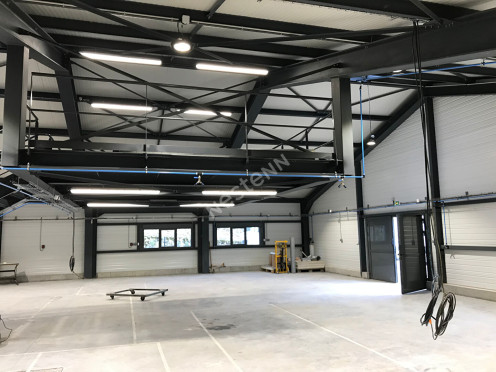 Local commercial à  Cognin (73160), 21 pièces