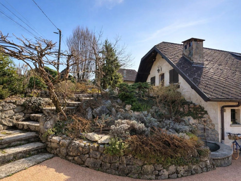 Maison à  Aix-les-Bains (73100), 5 pièces