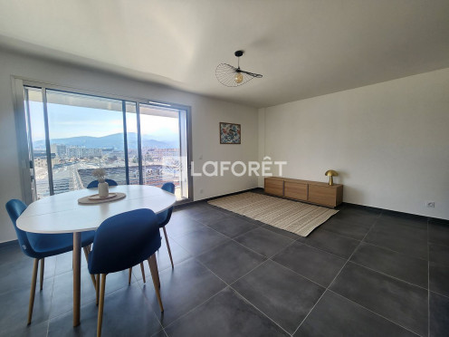 Appartement à  Chambéry (73000), 2 pièces