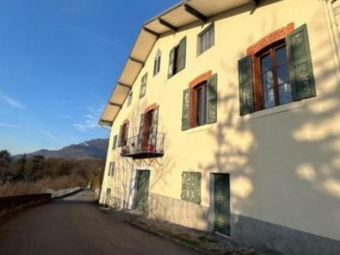 Maison à  Challes-les-Eaux (73190), 4 pièces