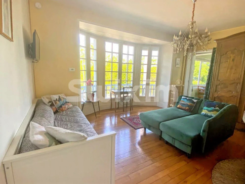 Maison à  Aix-les-Bains (73100), 8 pièces