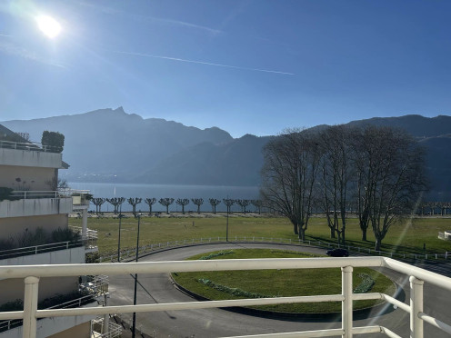 Appartement à  Aix-les-Bains (73100), 4 pièces