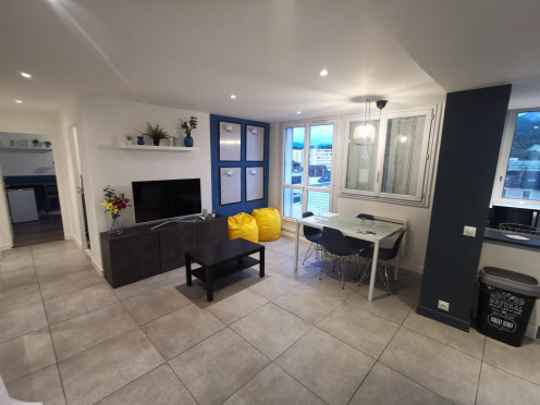 Appartement à  Chambéry (73000), 5 pièces