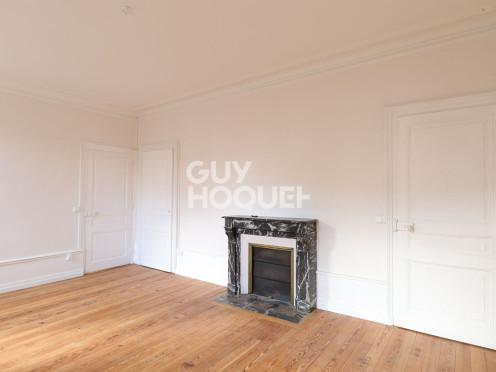 Appartement à  Chambéry (73000), 5 pièces