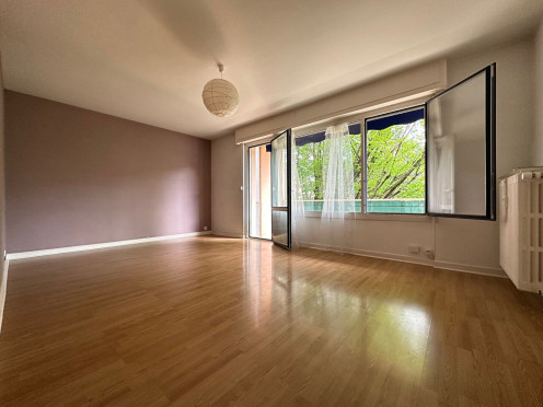 Appartement à  Chambéry (73000), 2 pièces