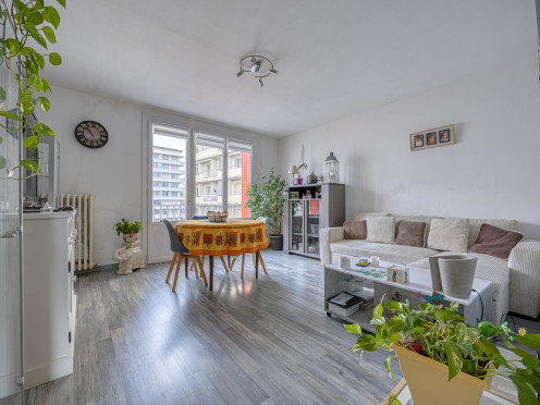 Appartement à  Chambéry (73000), 4 pièces