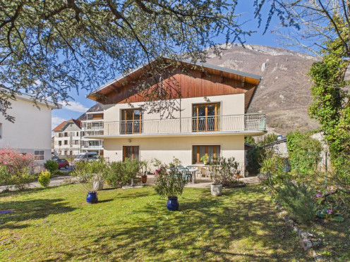 Maison à  Montmélian (73800), 7 pièces