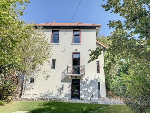 Maison à  Aix-les-Bains (73100), 5 pièces