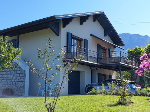 Maison à  Aix-les-Bains (73100), 4 pièces