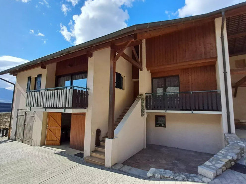 Maison de village à  Chignin (73800), 7 pièces