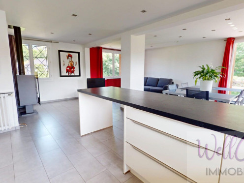 Maison à  Aix-les-Bains (73100), 8 pièces