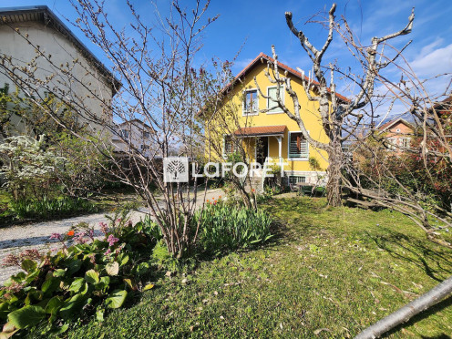 Maison à  Chambéry (73000), 7 pièces