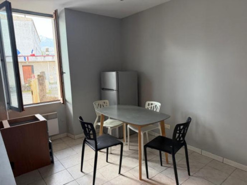 Appartement à  Chambéry (73000), 2 pièces