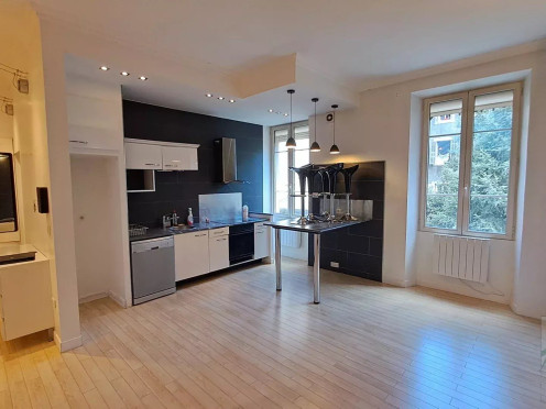 Appartement à  Chambéry (73000), 2 pièces