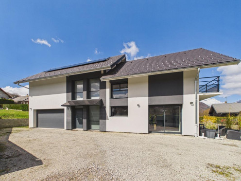 Maison de maître à  Curienne (73190), 5 pièces